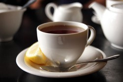 Espresso mit Zitrone